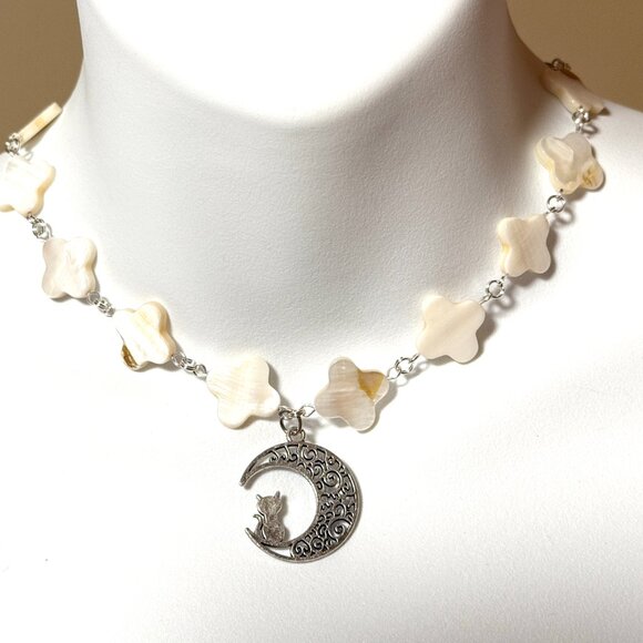 White Mother of Pearl Clover Beaded Short Necklace + Cat on the Moon Pendant - Picture 2 of 13